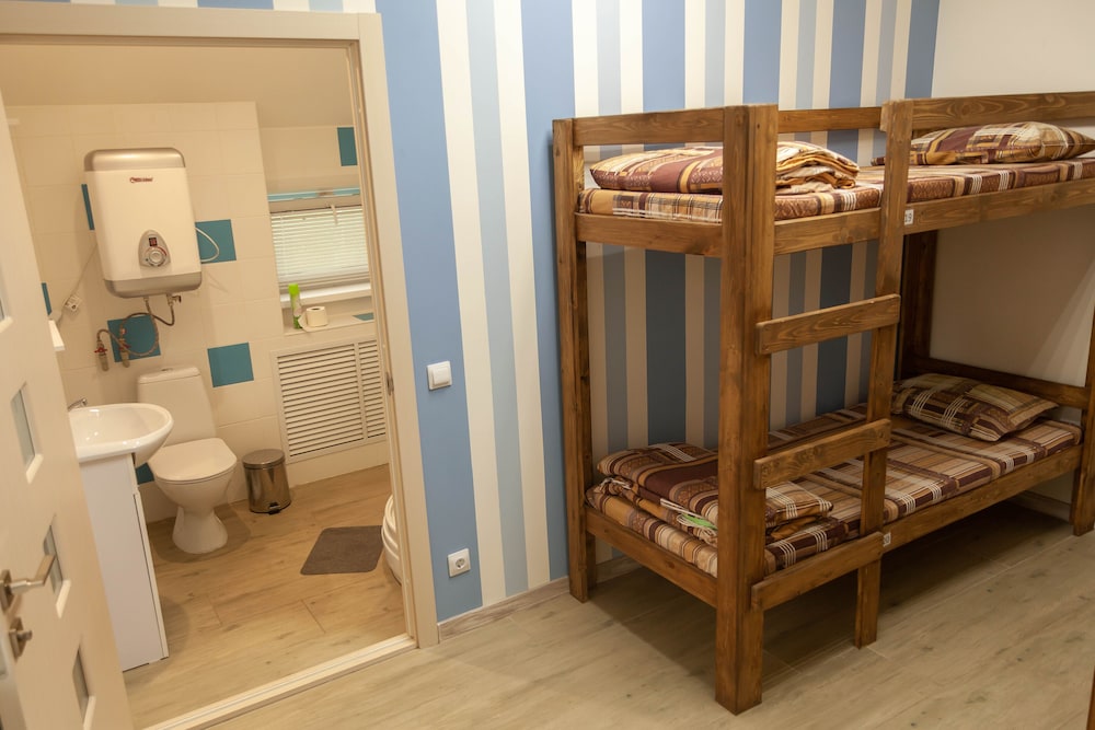 Shared Dormitory (Bed in 4-Bed Dormitory Room) photo 1
