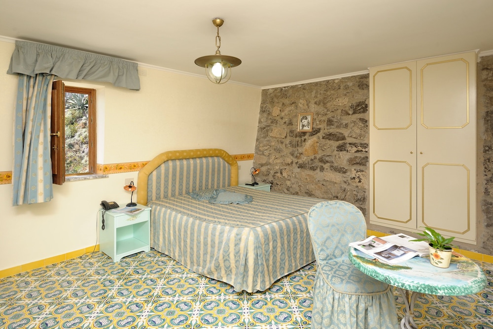 Romantic Studio Suite, 1 Bedroom, Terrace, Sea View
