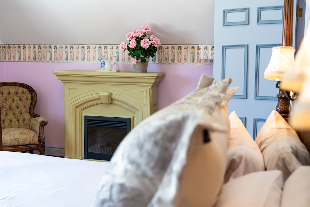 "Cliffs of Fundy" Tower Suite photo 1