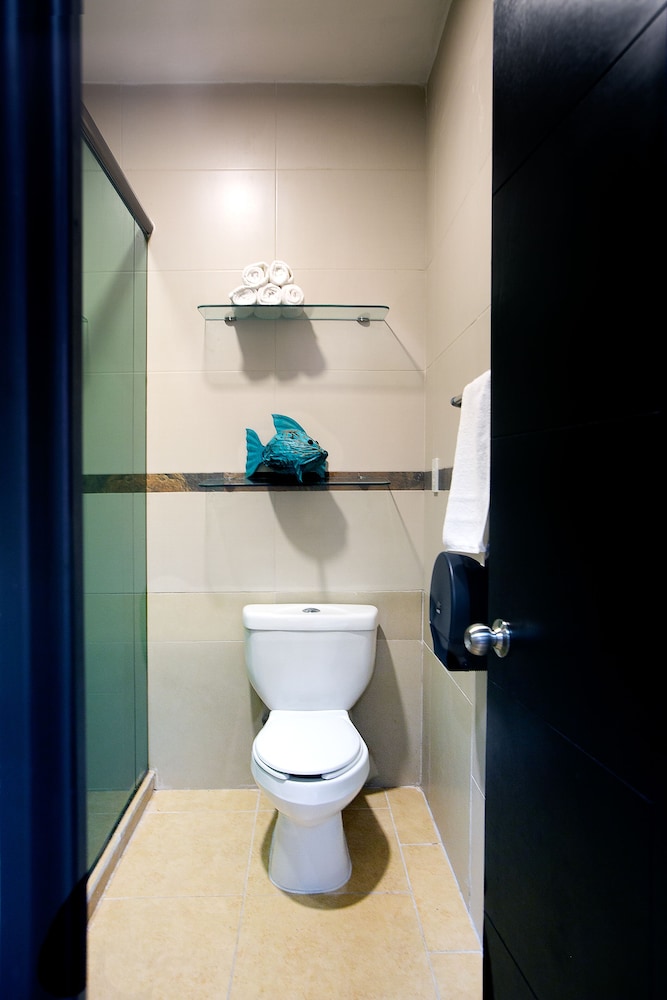 Standard Room - Photo 9