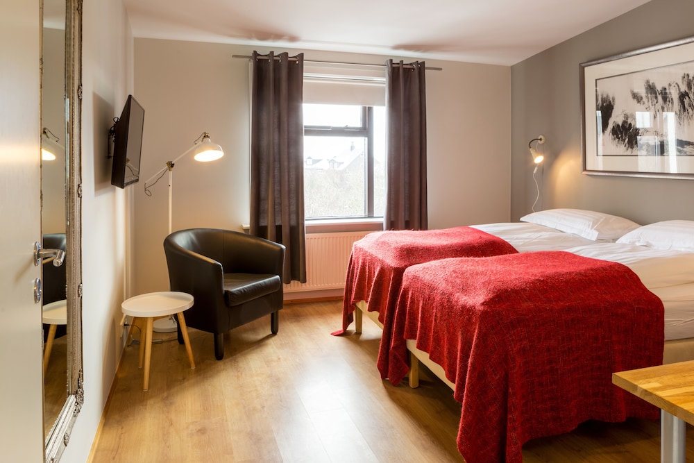 Deluxe Twin Room, Private Bathroom
