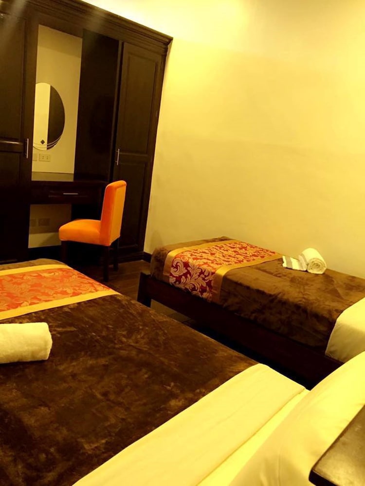 Suite, 2 Twin Beds
