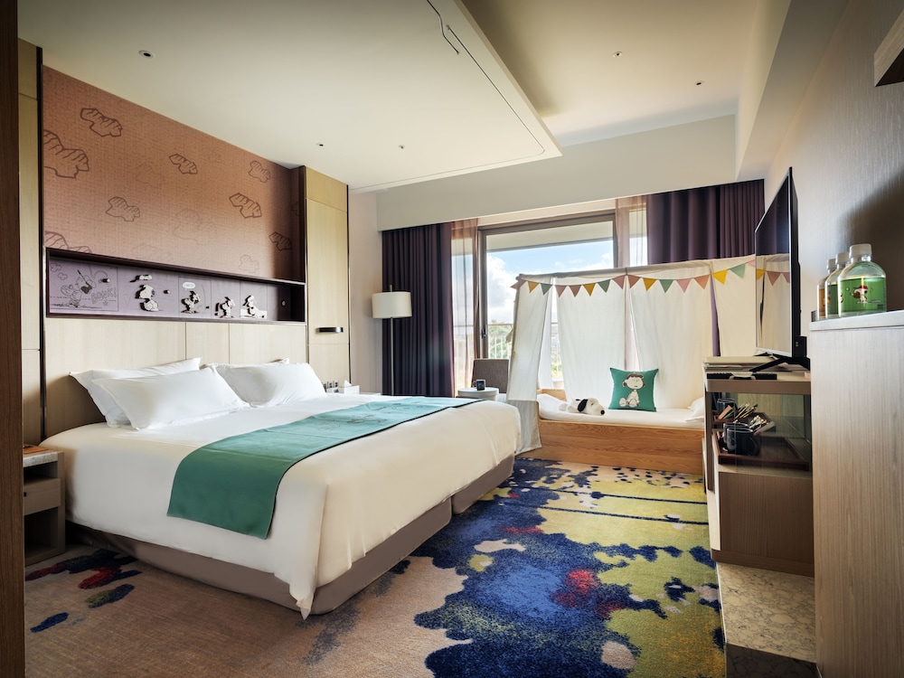 Snoopy Triple Room