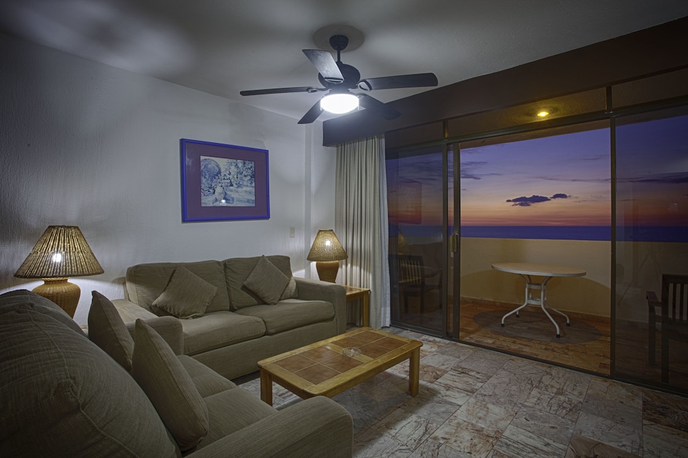 1 Bedroom Apartment With Large Terrace Oceanfront
