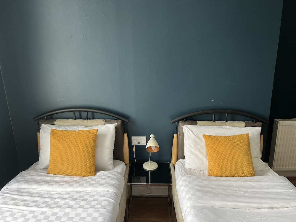Twin Room, Ensuite, Sea View photo 3