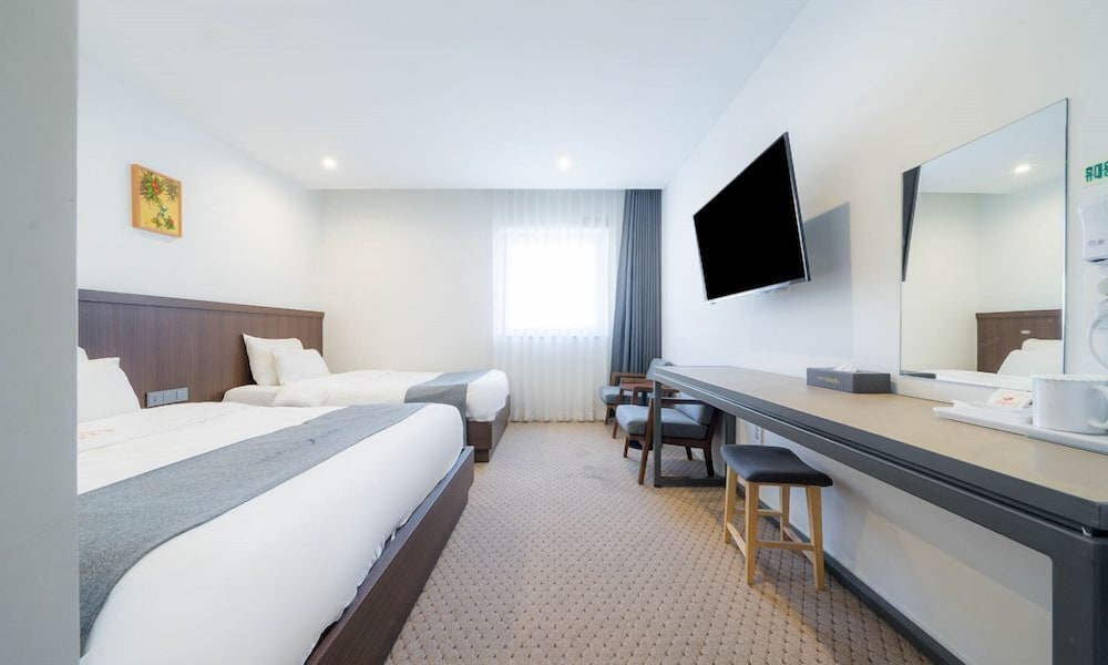 Deluxe Twin Room - Photo 3