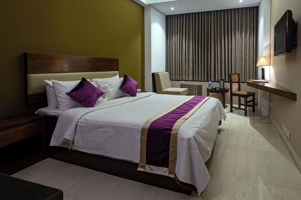 Deluxe Double Room, City View