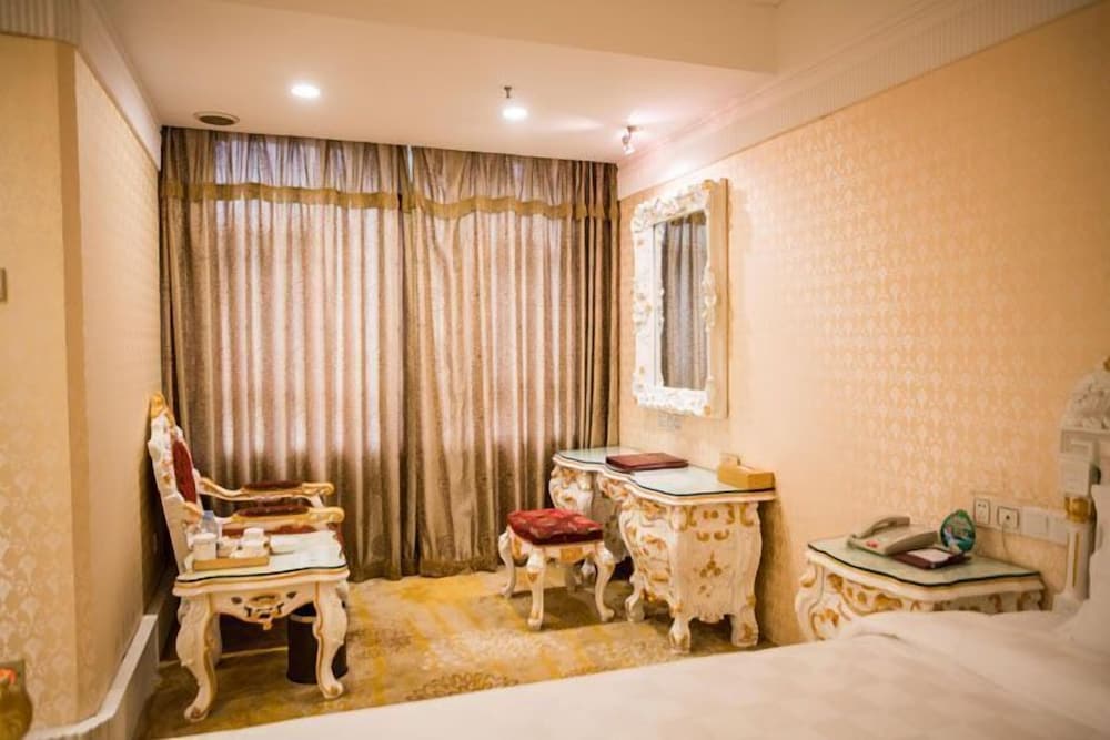 Standard Twin Room - Photo 3