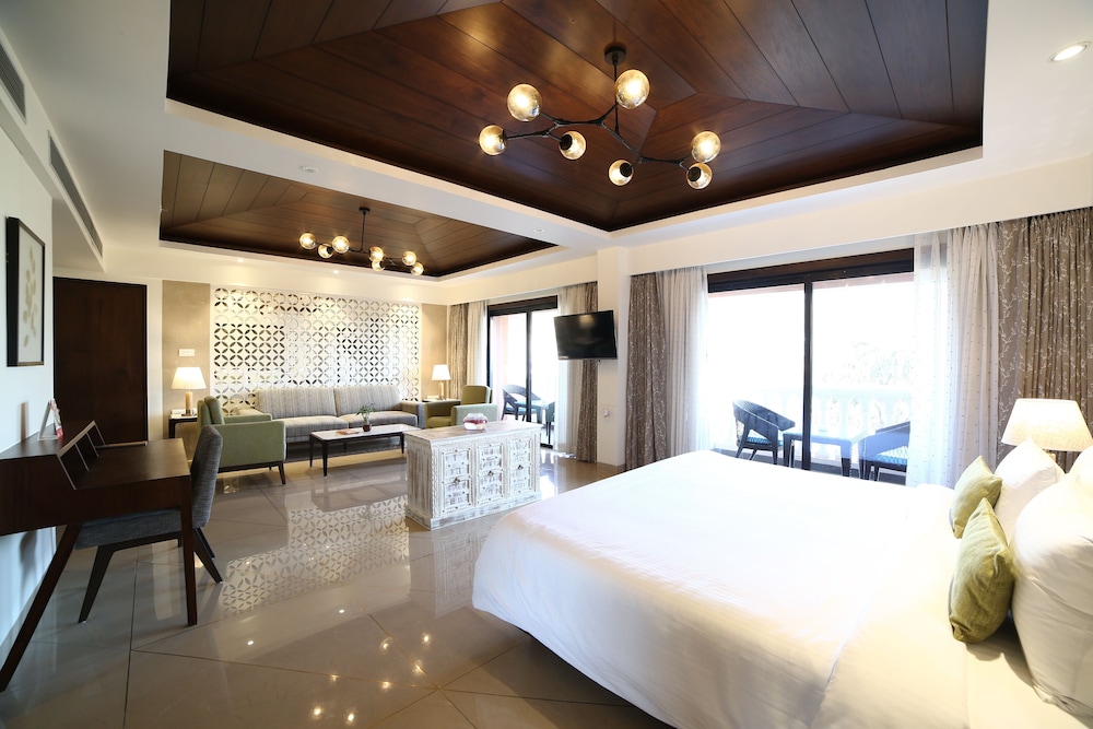 Royal Suite - Photo 1