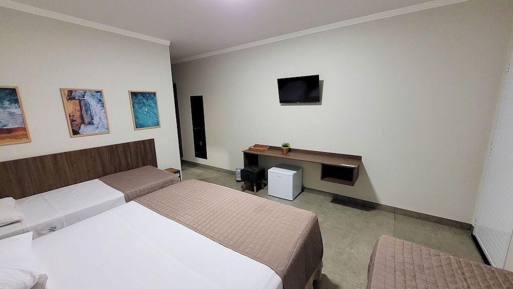 Standard Quadruple Room, Non Smoking - Photo 1