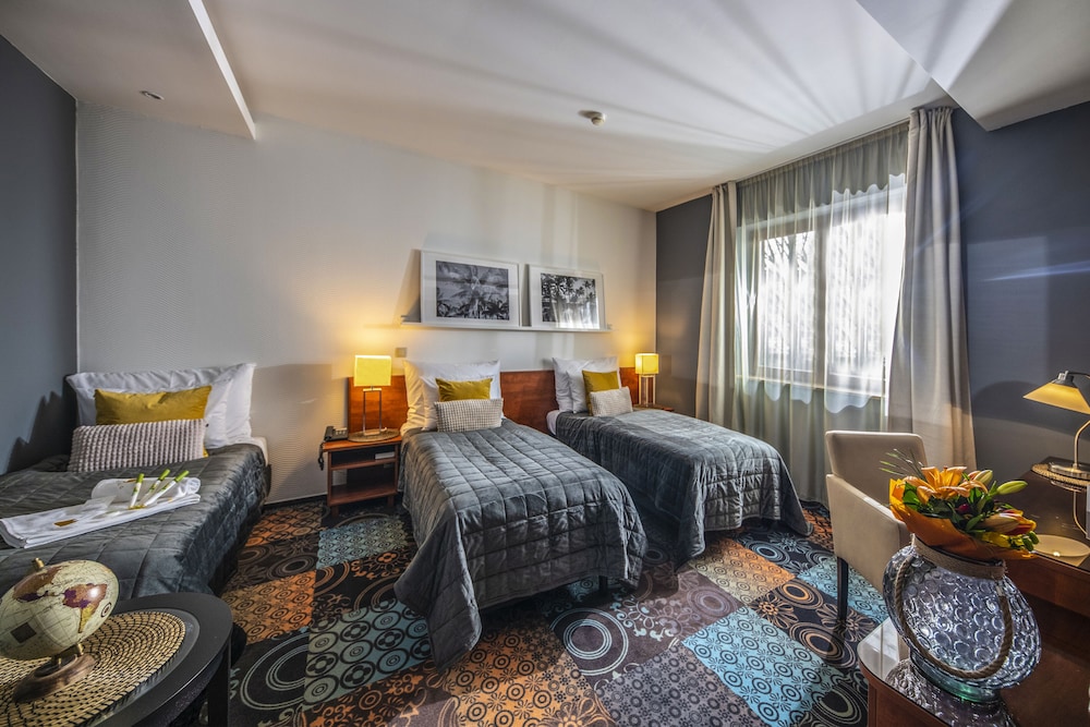 Standard Triple Room - Photo 3