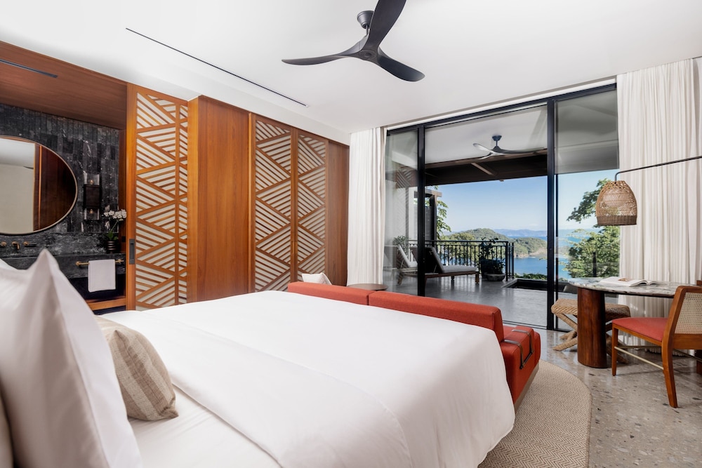 Room, 1 King Bed, Ocean View