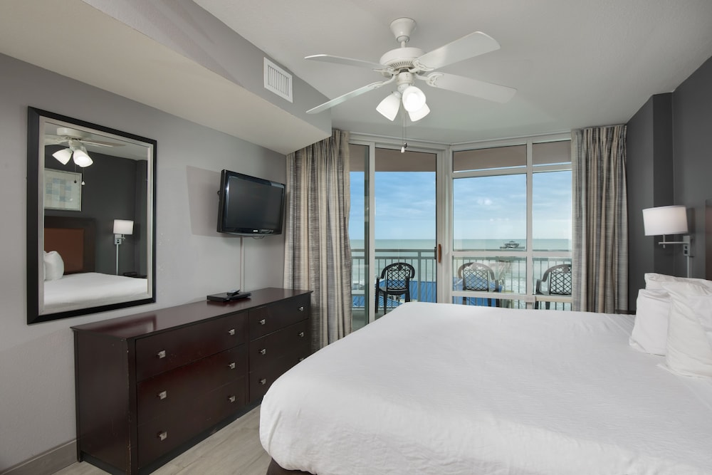 Tower 1 Oceanfront 2 Bedrm Corner 1K/2DB photo 1