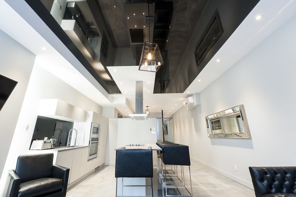 Suite, 2 Bedrooms (1304)