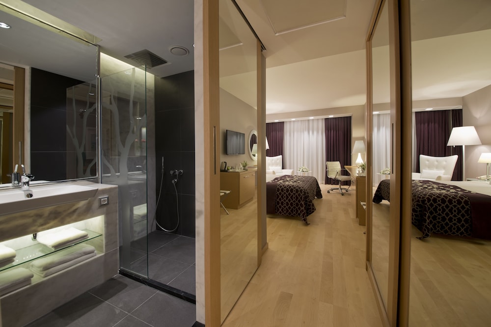V Casual Suite - Photo 4