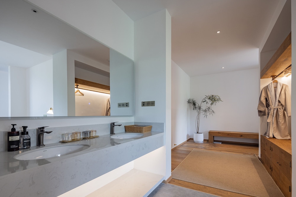 Family Suite, Hill View photo 1