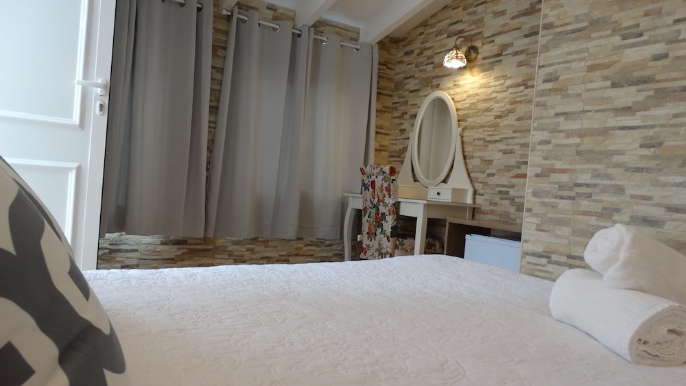 Double Room - Photo 4
