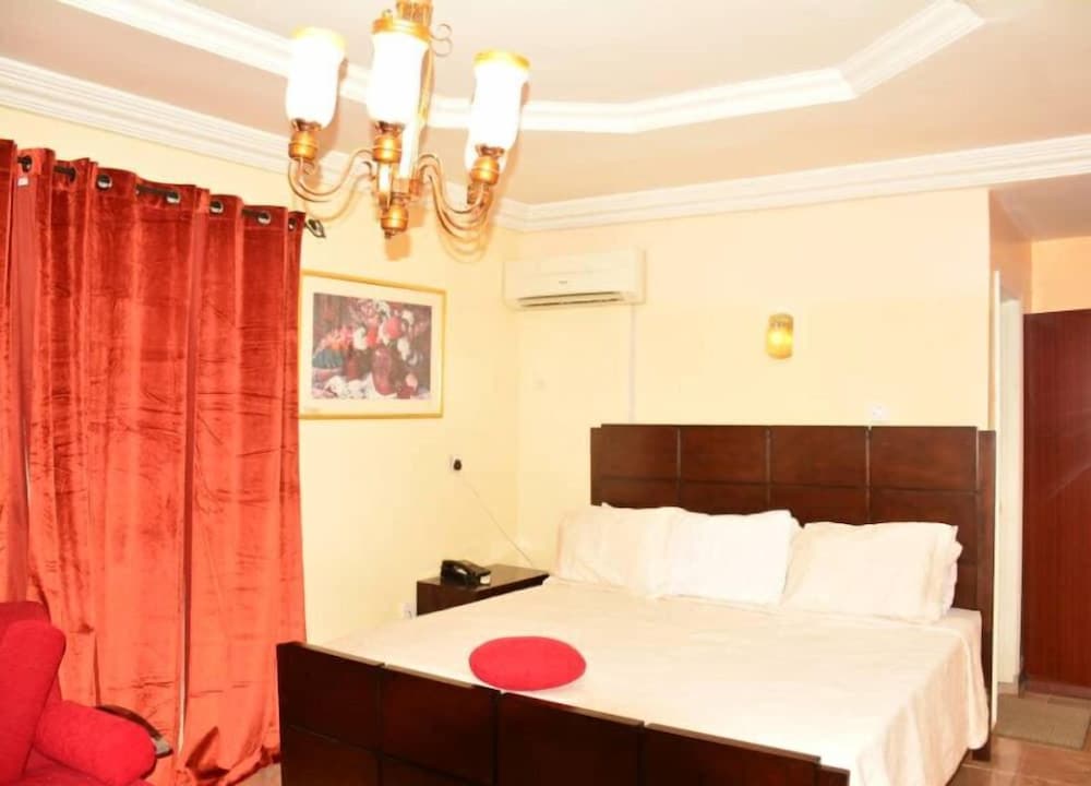 Queen Room