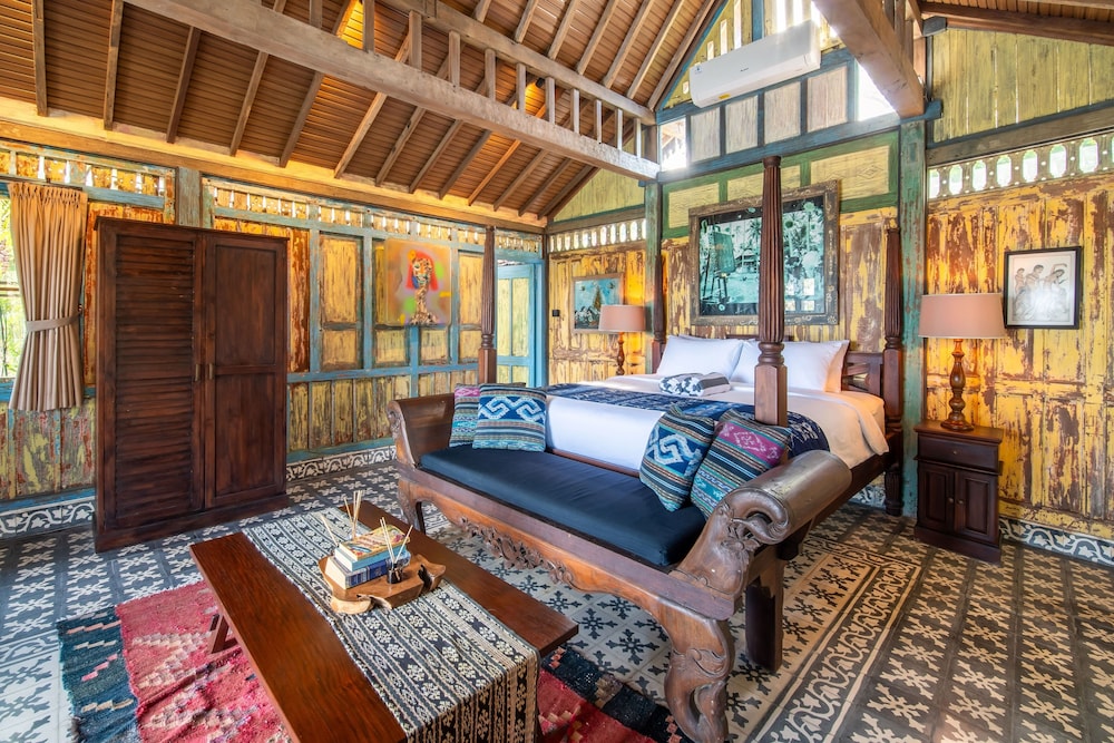 Luxury Villa photo 1
