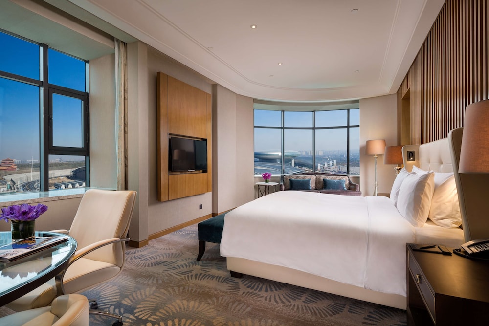 Deluxe Room, 1 King Bed