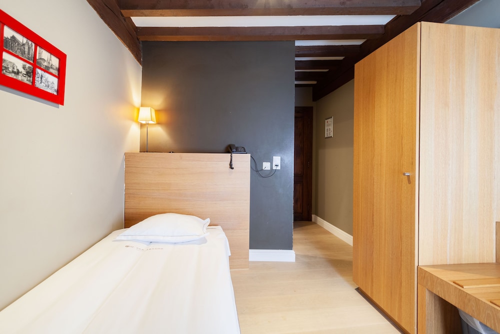Basic Single Room photo 1