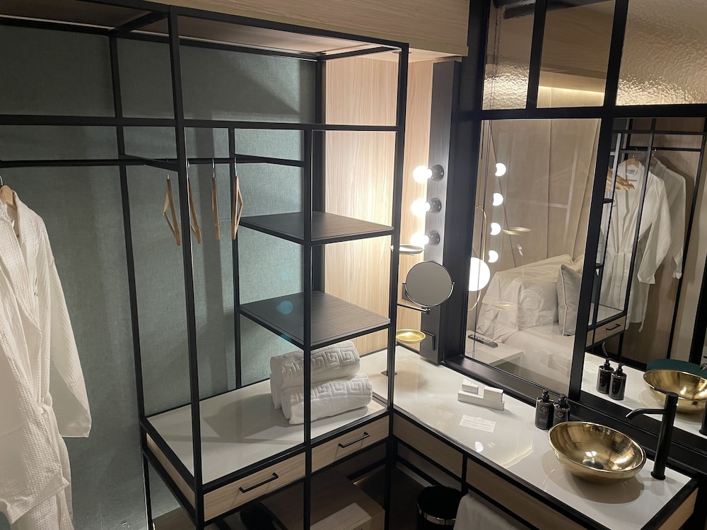 Princess Junior Suite 2+1 - Photo 11