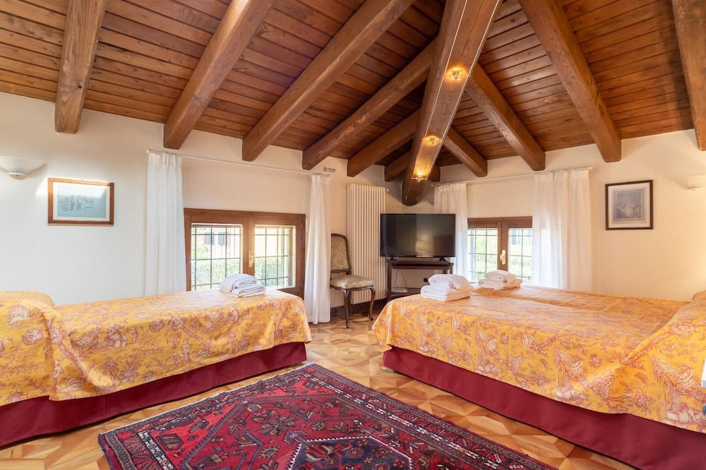 Superior Double or Twin Room photo 1