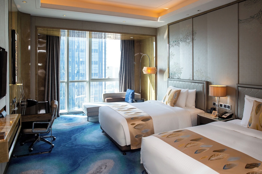 Executive Room, 2 Twin Beds, City View