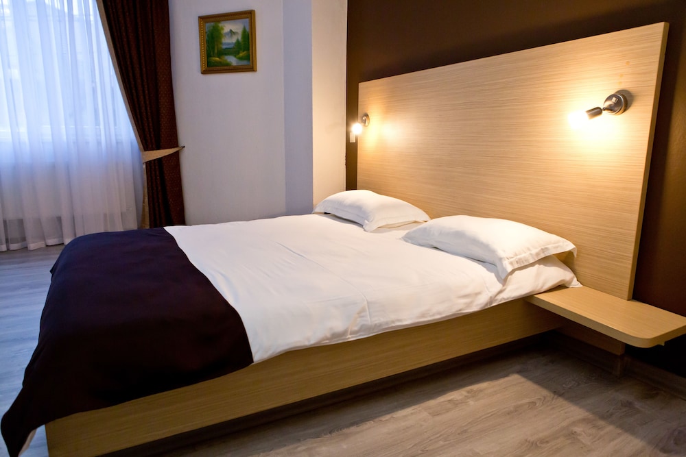 Standard Double Room - Photo 1