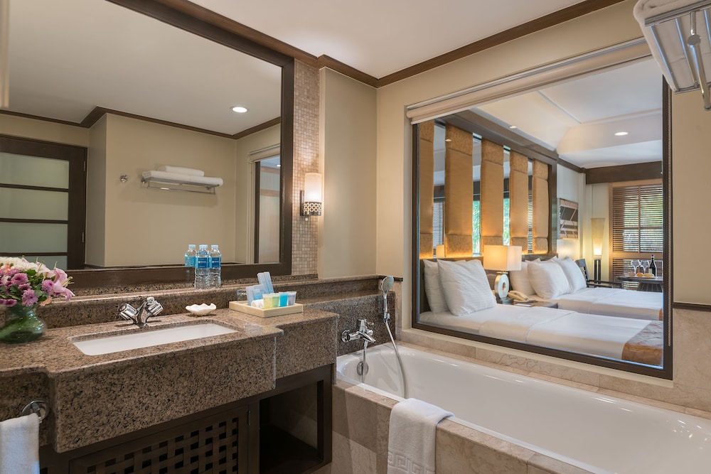 Premier Room ( Breakfast For 2 Only) - Photo 6