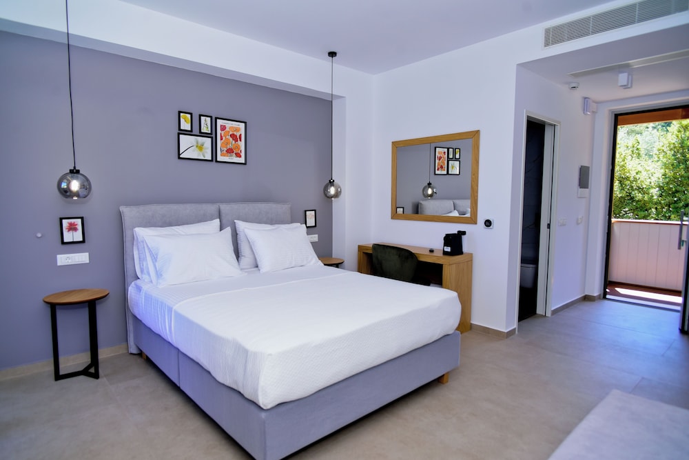 Deluxe Room, Sea View photo 1