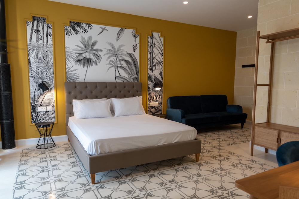 Suite with Private Terrace photo 3