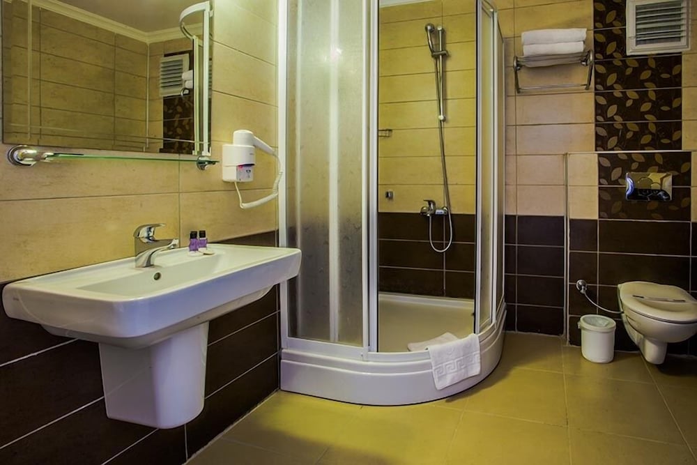 Standard Quadruple Room, Sea View photo 3