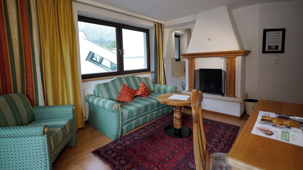 Standard Suite - Photo 3