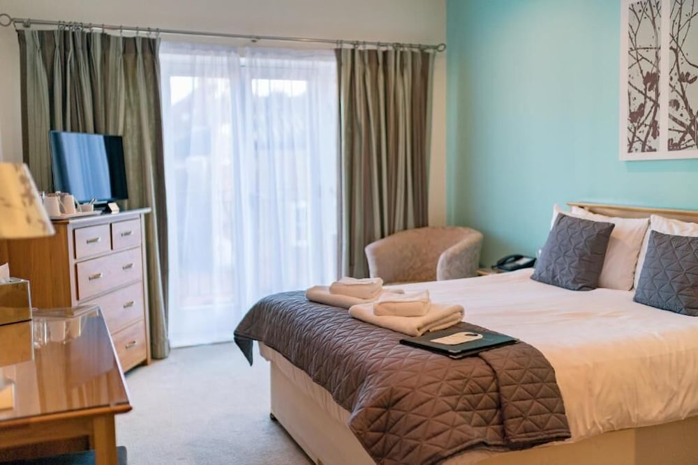 Superior Double Room, City View