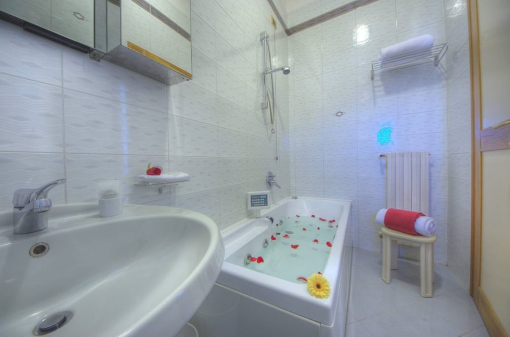 Standard Room, 1 Double Bed - Photo 5