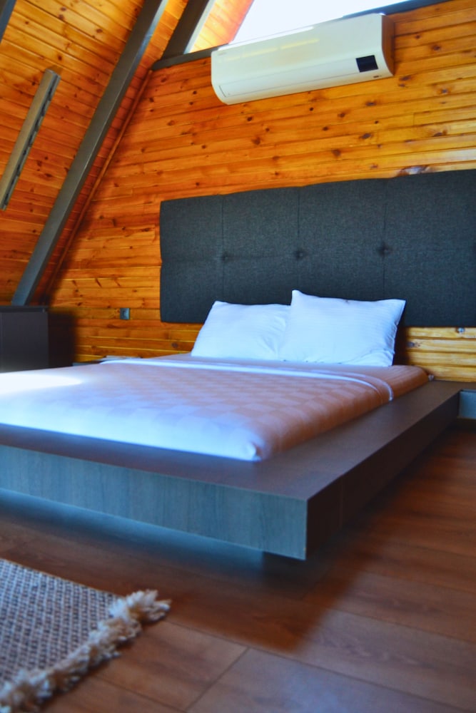 Luxury Bungalow, Valley View photo 1