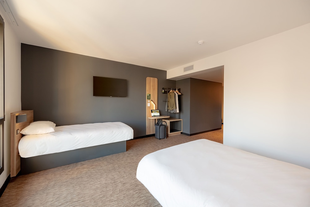 Triple Room, Non Smoking - Photo 8