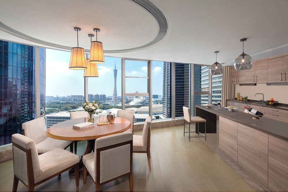 Premier Apartment, 3 Bedrooms (with Canton Tower View)
