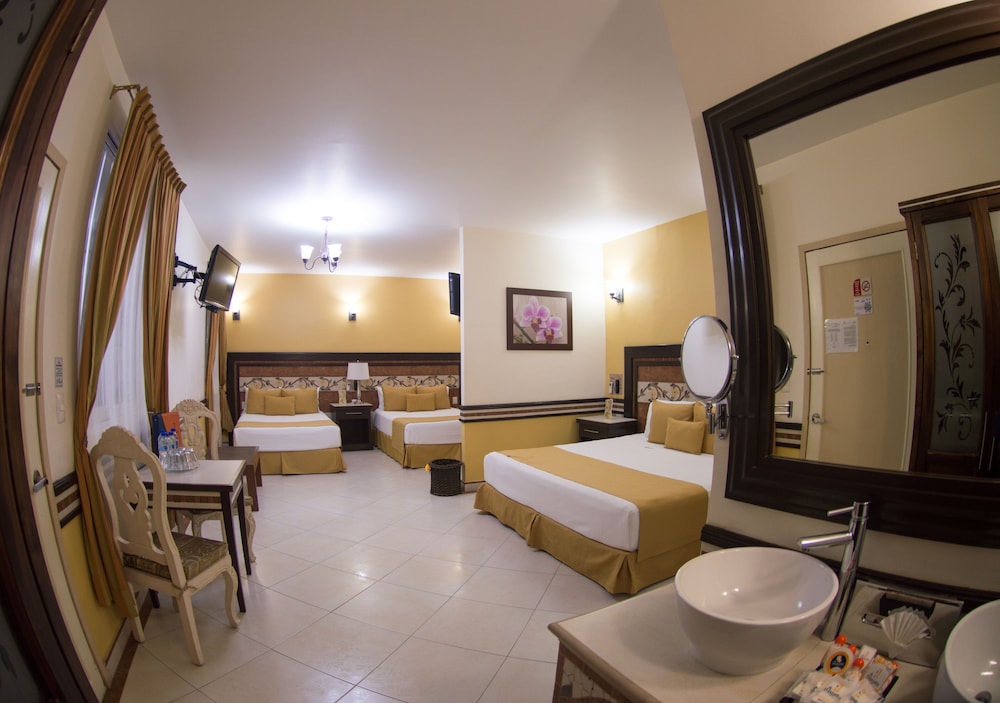 Family Suite photo 2