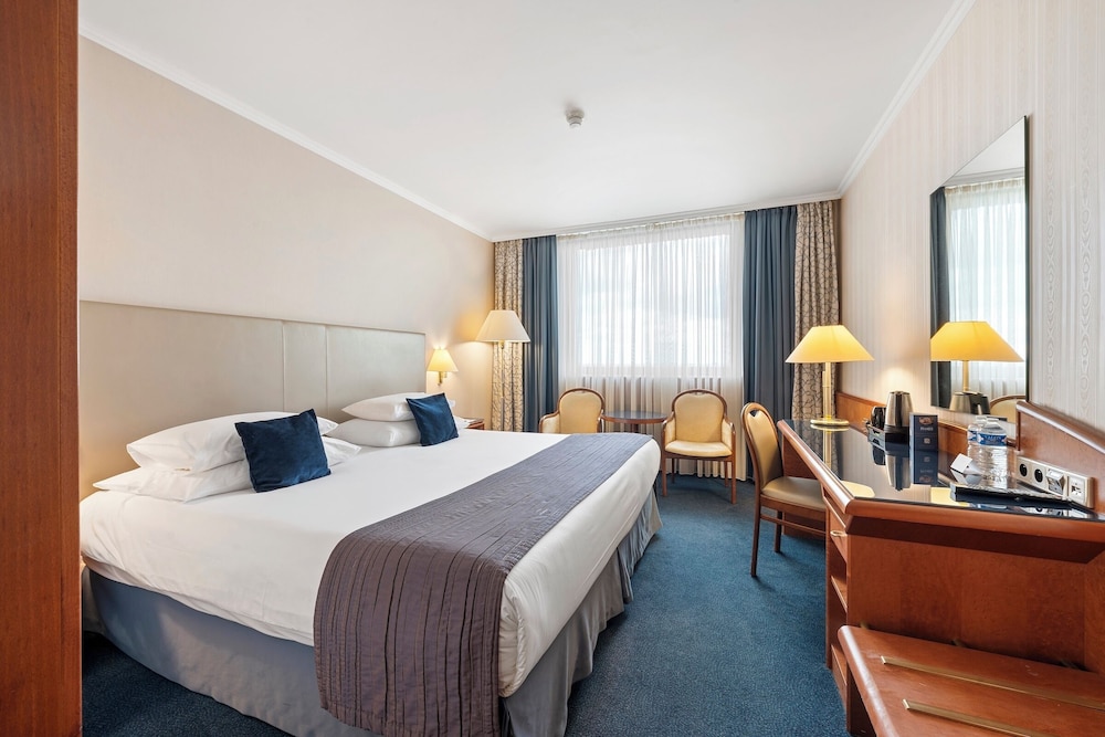 Premium Room, 1 King Bed
