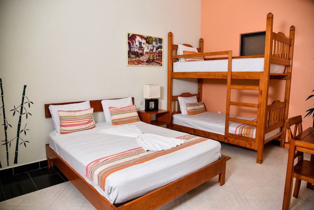 Standard Quadruple Room, Tower