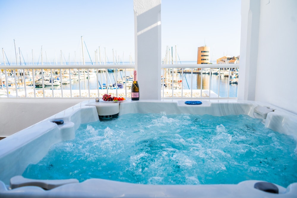 Suite, 2 Bedrooms, Terrace (with hot tub)