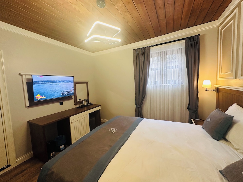Annex Superior Room, 2 Bedrooms, Connecting Rooms, Courtyard View photo 2