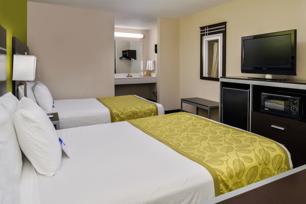 Room, 2 Double Beds, Smoking photo 2