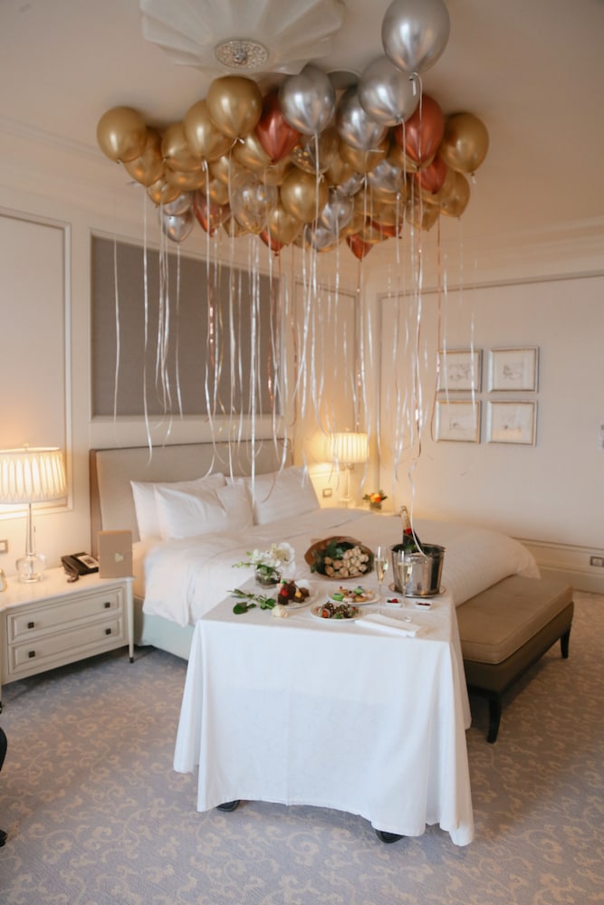 Executive Suite - Photo 8