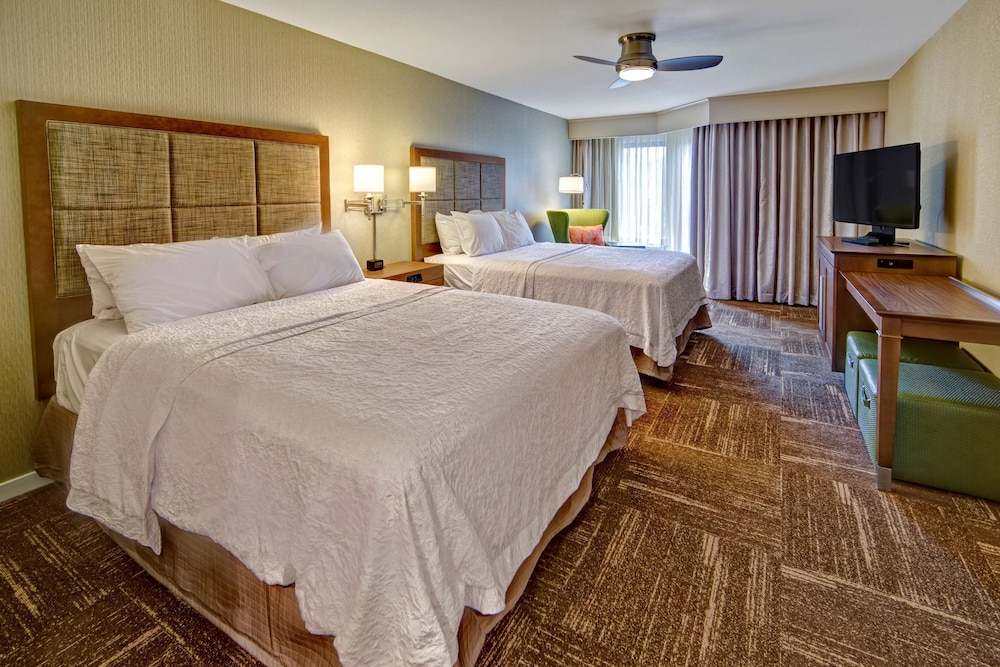 Suite, 2 Queen Beds, Non Smoking - Photo 2