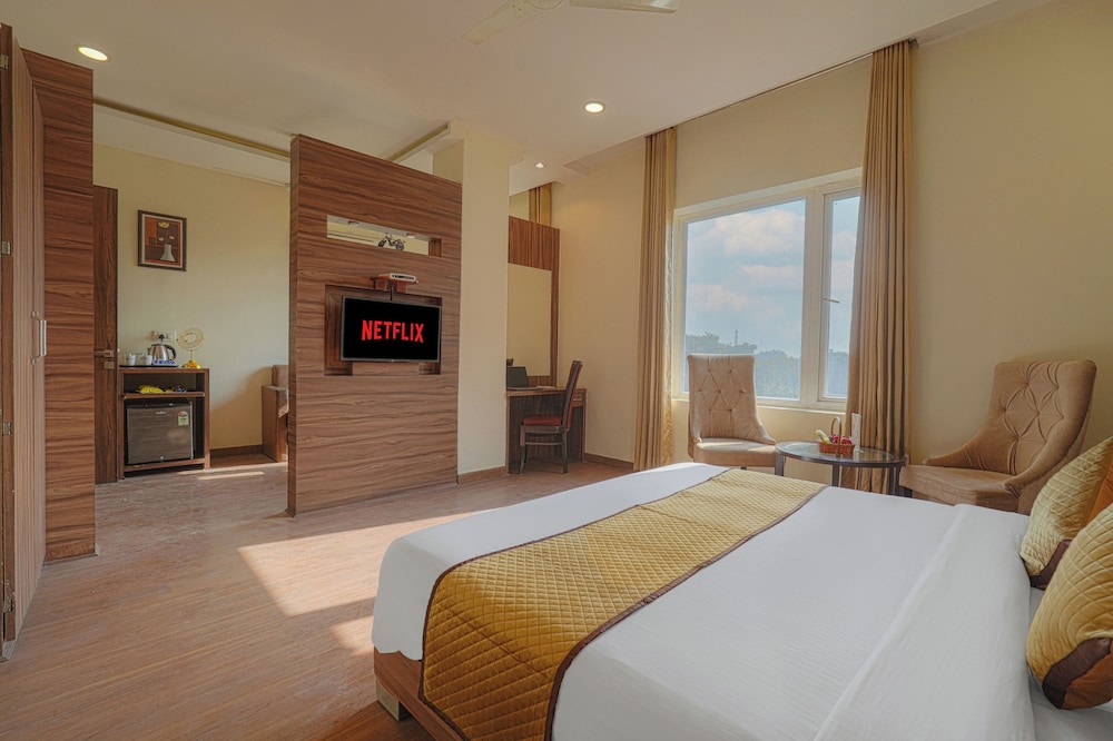 Luxury Room, City View