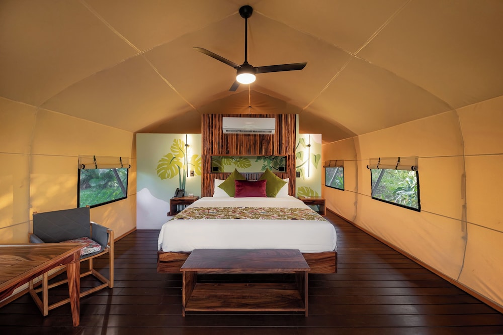 Luxury Tent photo 1