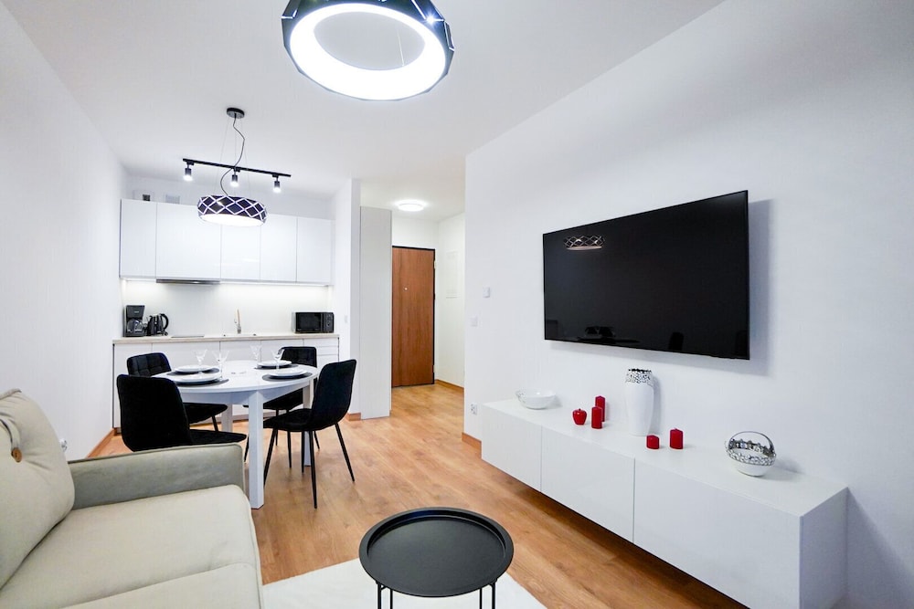 Economy Suite